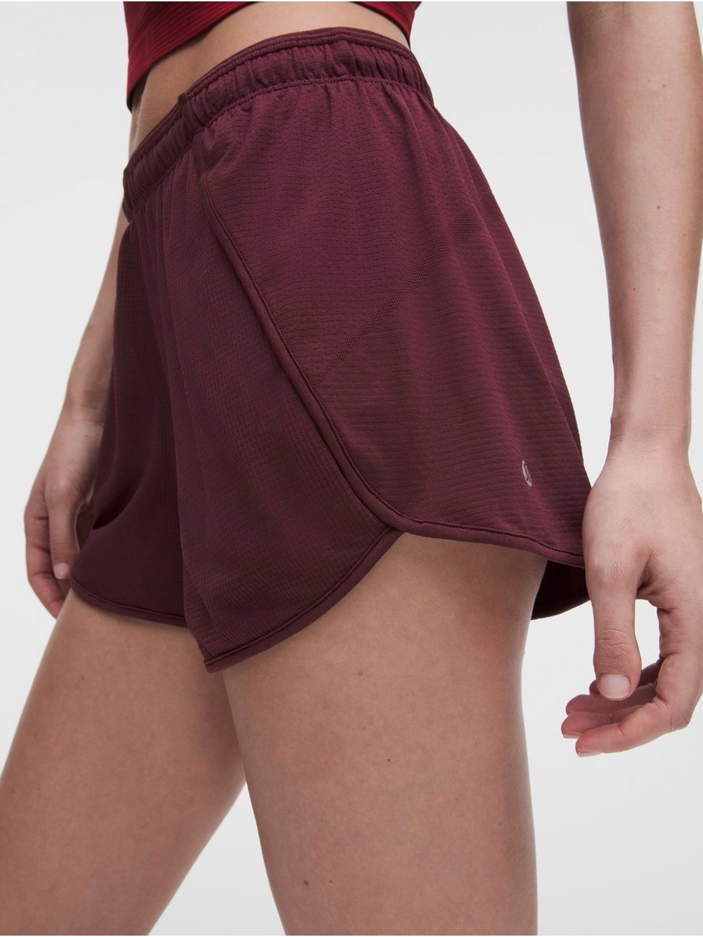 NWT Lululemon Swiftly Mid-Rise Short 3" in Burgandy Bay Color
